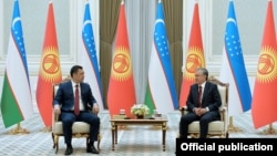 Садыр Жапаров жана Шавкат Мирзиёев. Ташкент, Өзбекстан. 11-март, 2021-жыл.