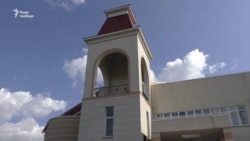 Перше вересня у донедавна українській гімназії в окупованому Криму (відео)