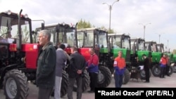 Ҳар трактори дарёфткардаи деҳқонони тоҷик 24 ҳазор доллар архиш дорад