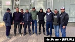 Четвертый слева — Раиль Абкадиров, четвертый справа — Ильнур Кинисаров, третий справа — Рустам Аманов, сентябрь 2021 года (Архивное фото)