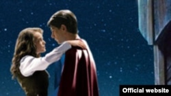 Официальный сайт фильма «Супермен возвращается»
http://supermanreturns.warnerbros.com/