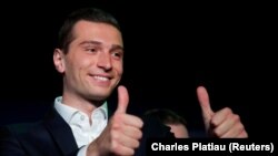 Франциядагы ашынган оңчулдардын лидери, жаш саясатчы Жордан Барделла. 