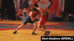 Грек-рим  күрөшү боюнча Кыргызстандын чемпионаты. "Азаттыктын" архиви. 15-февраль, 2015-ж. Бишкек.