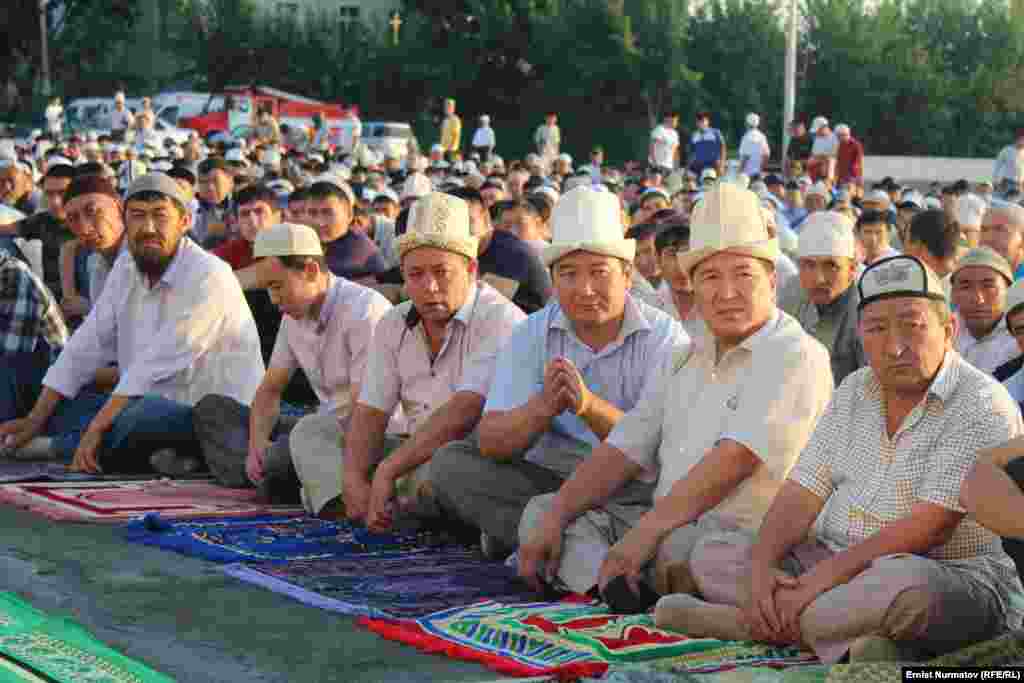 7 жылдан бери Айт намазы шаардын негизги Аль-Бухари- Алай мечитинде окулуп келчу.