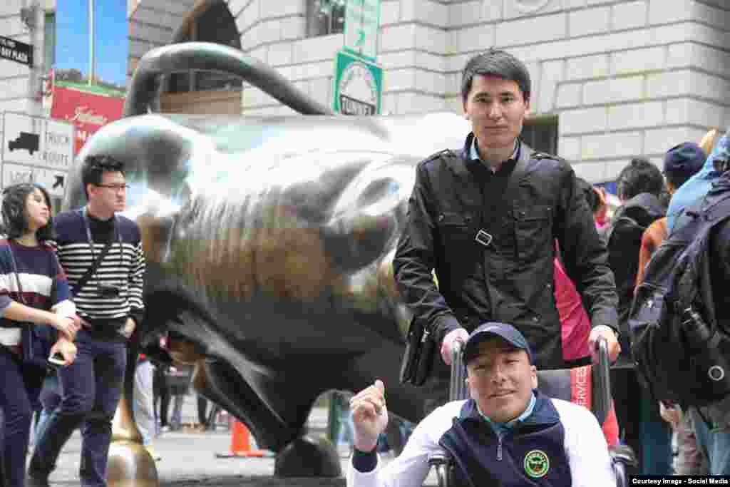 Нургазы менен Хабиб Арзыкулов.