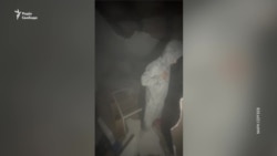 Назва Діти вибираються з-під завалів (відео)