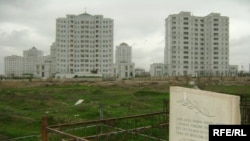 Ezizow: “...Meňzäsim gelenok öňküligime, Bu topraga bolsa, meňzäp bilemok.”