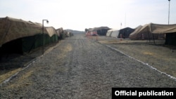 Фотография с места проведения военных учений, опубликованная Министерством обороны Азерабайджана, 2  февраля 2015 г.