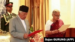 Сушила Карки (оңдо) ант берип жатат.