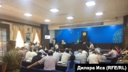 Суд по делу 38 бывших сотрудников полиции. Шымкент, 13 июля 2018 года. 