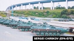 "Восток - 2018" машыгуусуна катышууга тизилген чопкутталган техника, 6-сентябрь, 2018-жыл.   