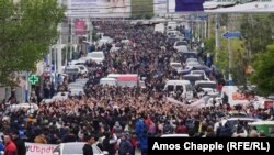 Marches, More Arrests On Ninth Day Of Protests In Yerevan