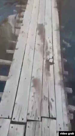 Мост через речку Нудж