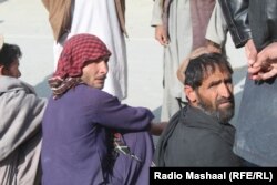 بیکاری در سطح شهر های بزرگ افغانستان در جریان سه سال حاکمیت طالبان در افغانستان افزایش یافته است.