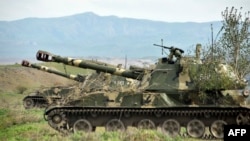 Нагорный Карабах– Танки Армии  обороны, дислоцированные в окрестностях Гадрута, 5 апреля 2016 г․