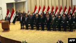 Yragyň parlamentiniň spikeri Osama al-Nujaifi ses berişlikden soň parlamentde çykyş edýär. 21-nji dekabr, 2010. 