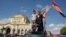 Протестующие в Ереване празднуют отставку Сержа Саргсяна