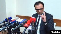 Министр здравоохранения Арсен Торосян (архив)