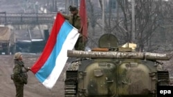 Російські військові у Грозному під час Другої чеченської війни, 2000 рік