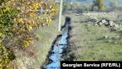 В стране остро стоит проблема неправильного искусственного орошения земель. Как следствие – излишнее заболачивание, а затем и деградация земель