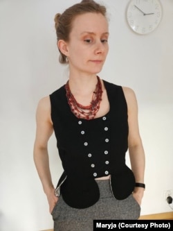 Марыя ў традыцыйным гарсэце