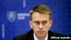 ԵՄ ընդլայնման և հարևանության հարցերով հանձնակատար Շտեֆան Ֆյուլեի խոսնակ Փիթեր Ստանո