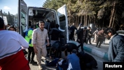 Ирандагы жардырууда жабыркагандарга жардам көрсөтүп жатышат. 3-январь, 2024-жыл.