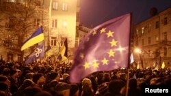 Верховная рада Украины не поддержала резолюцию о недоверии правительству Николая Азарова, трансляция с Евромайдана