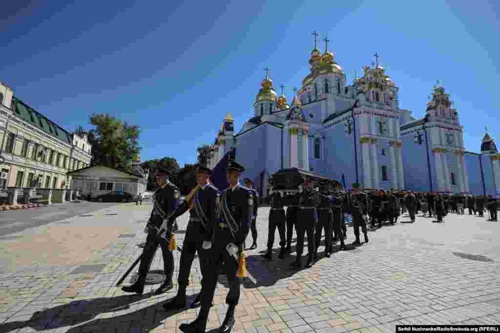 У ту ніч Устименко збив 7 безпілотників, які летіли на столицю. За словами командування Повітряних сил ЗСУ, Максим використав усі ракети і застосував бортову гармату для знищення цілей. Коли літак зазнав ушкоджень, пілот відвів машину від населеного пункту, але не встиг катапультуватися