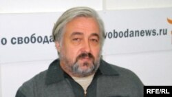 Владимир Прибыловский в студии Радио Свобода