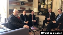 دیدار مقام‌های آذربایجان و ارمنستان در شهر ژینو سویس با نمایندگان گروه مینسک.