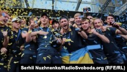 Во время встречи чемпионов мира – молодежной сборной Украины U-20 по футболу в аэропорту «Борисполь», 15 июня 2019 года