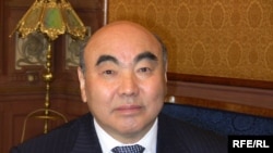 Аскар Акаев. 2010-жыл.