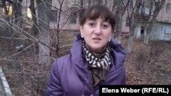 Анастасия Кузнецова, школьница, работавшая по госпрограмме "Жасыл ел". Темиртау,  7 ноября 2014 года.