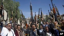 افراد مسلح گروه شورشی حوثی های یمن - عکس از آرشیف