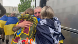 Перші емоції та обійми вдома: до України з російського полону повернулися 205 воїнів