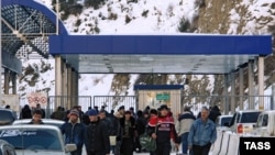 Где застряло членство в ВТО: пункт пропуска в Нижнем Зарамаге