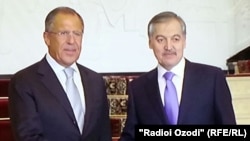 Акс аз мулоқоти ахири ду вазир дар Душанбе 