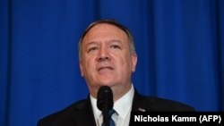 Մայք Փոմփեո, արխիվ