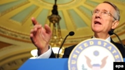 ԱՄՆ - Սենատի մեծամասնության առաջնորդ Հարի Ռիդը զրուցում է լրագրողների հետ, արխիվ