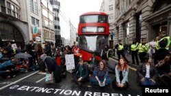 Акция протеста движения Extinction Rebellion
