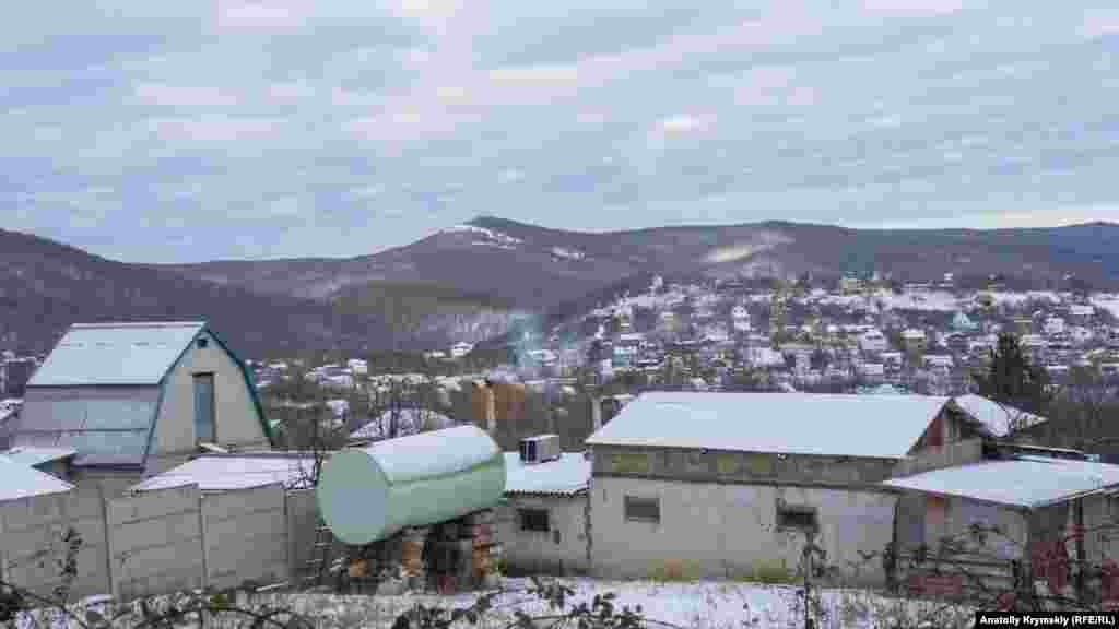 В пределах села размещаются около 50 садоводческих товариществ. У всех стандартные земельные участки по шесть соток