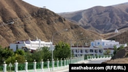 Gökderede çagalar sagaldyş-dynç alyş merkezleriniň gurluşygynyň sanynyň artdyrylmagy bilen, jülgelerde dynç almaklyga çäklendirme girizildi.