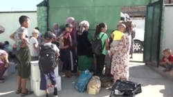 Ак-Сайдын тургундары үйүнө кайтууда