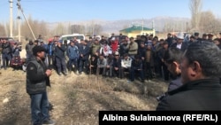 Шыралжын кени боюнча топтолгон эл. 