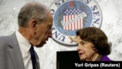 Конгрессмен Чак Грассли и сенатор Дайан Файнстайн 