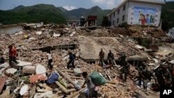 Жер титирөөдөн жапа чеккен айылдардын бири. Кытай, 19-декабрь, 2023-жыл