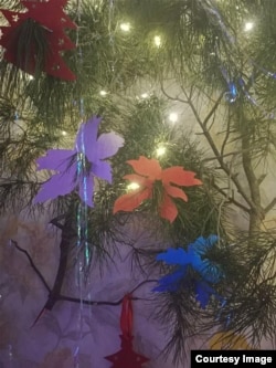 Новогодние украшения в Жучкином доме