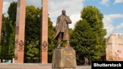 Пам’ятник Степанові Бандері у Львові. Липень 2015 року (©Shutterstock)