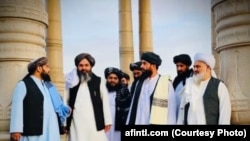 Як ҳайати ҳукумати Толибон бо раҳбарии Юсуф Вафо, волии вилояти Балх, дар моҳи октябр ба Тоҷикистон сафар кард.